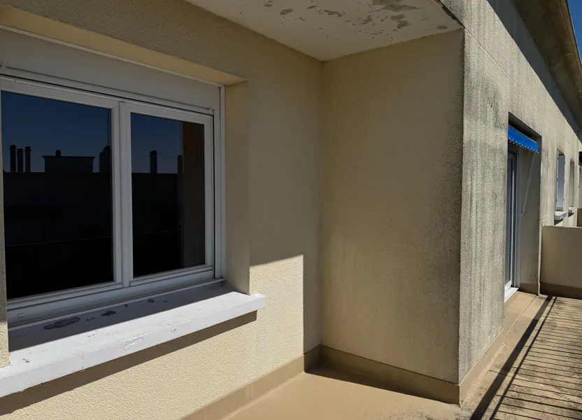 Flat Avenue du Champ Chardon in Tours