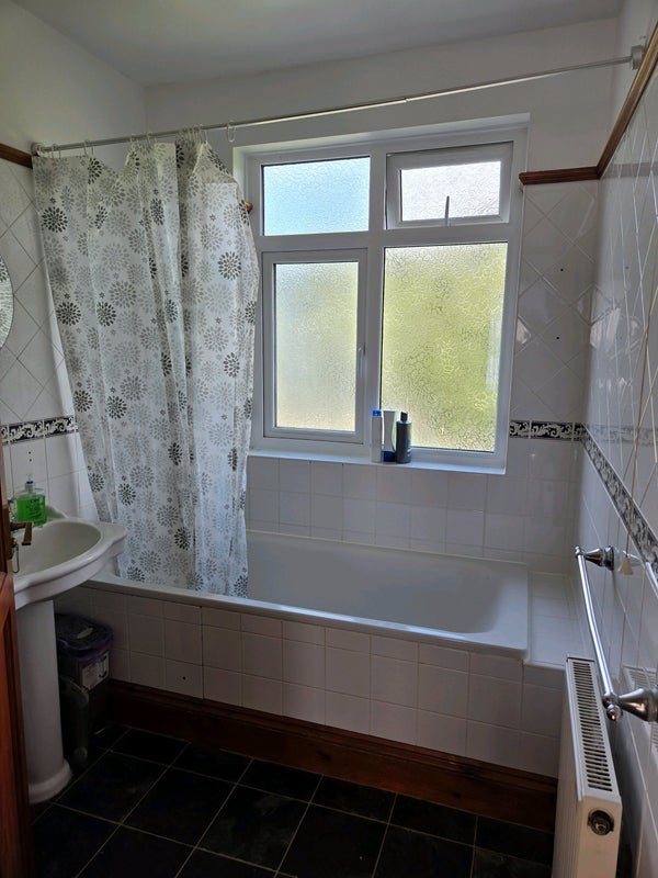 Room Elmhurst Drive in Ipswich