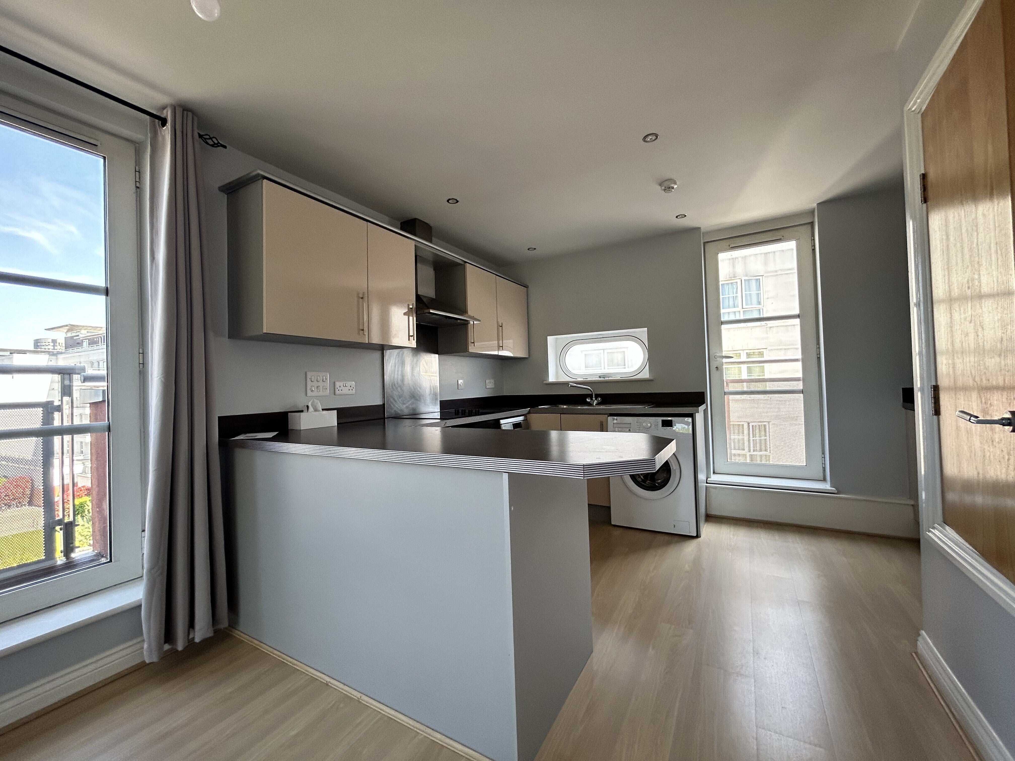 Flat Quainton Road in Leicester