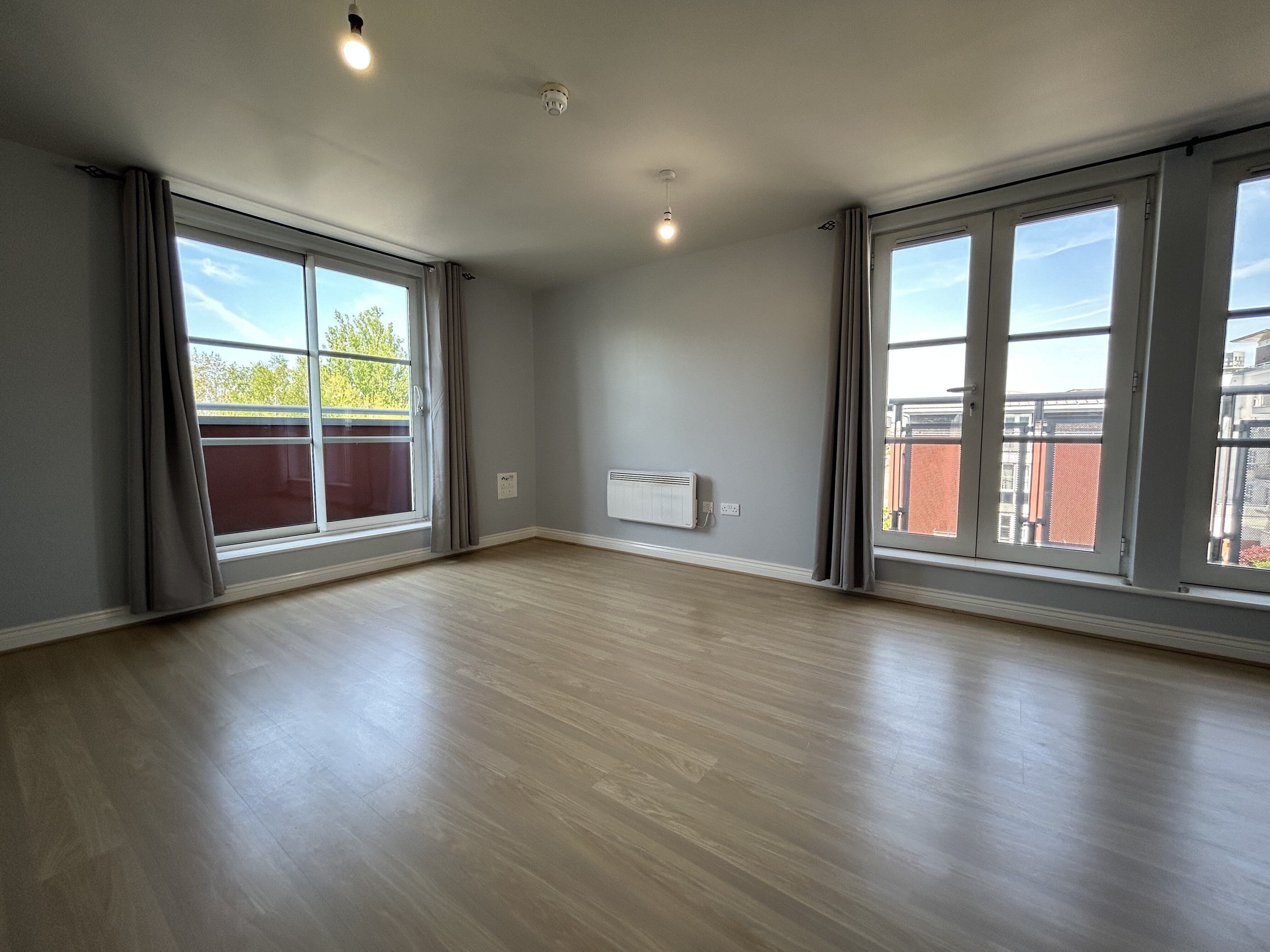 Flat Quainton Road in Leicester