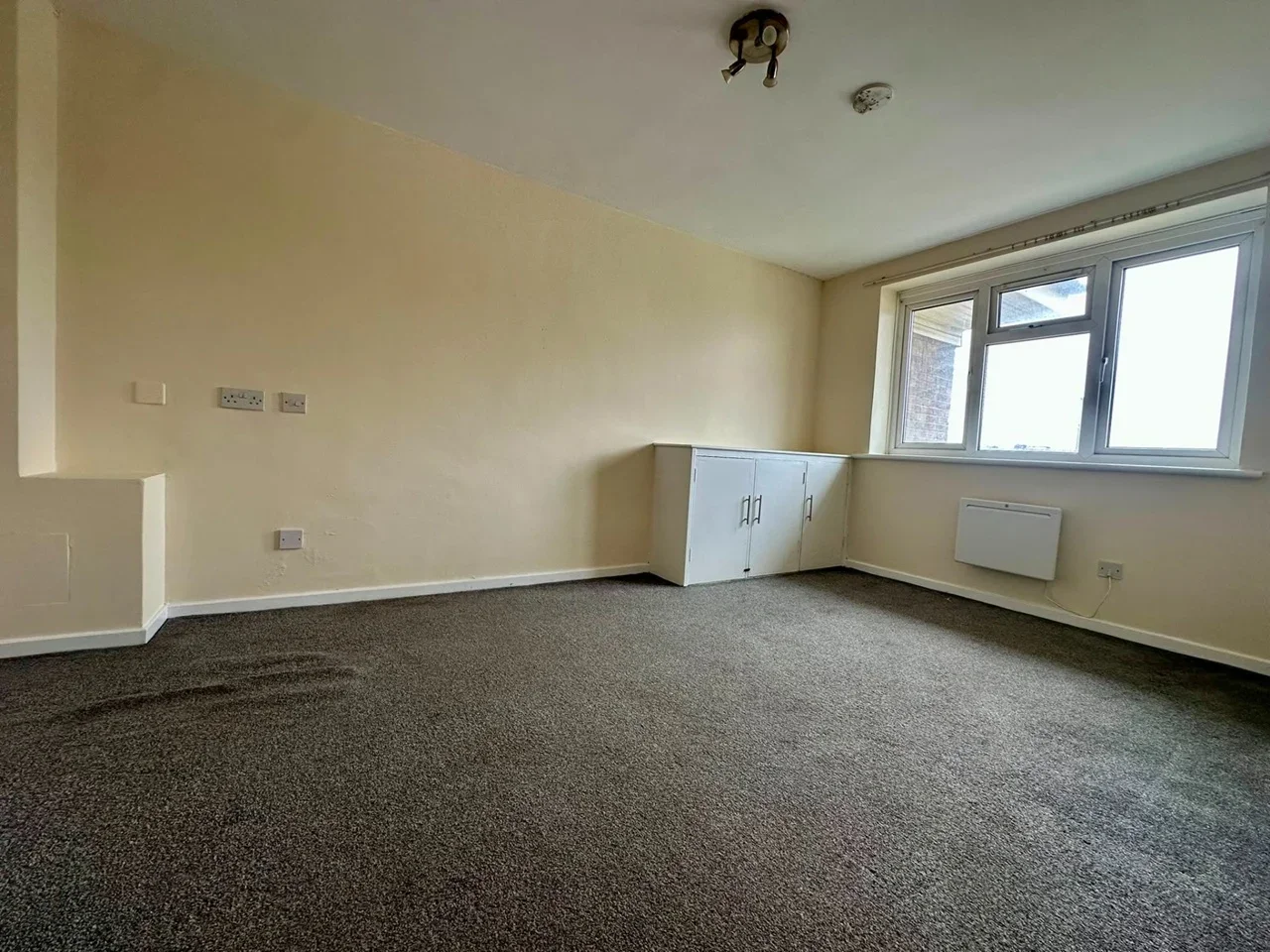 Flat West Street in Borough of Swale