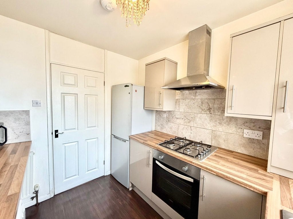 Flat Warwick Road in Coventry