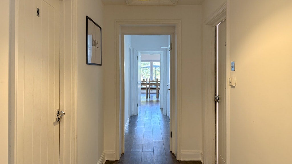 Room Chobham Road in Greater London
