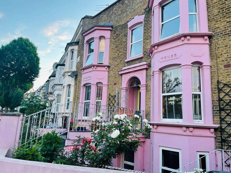 Room Powerscroft Road in Greater London