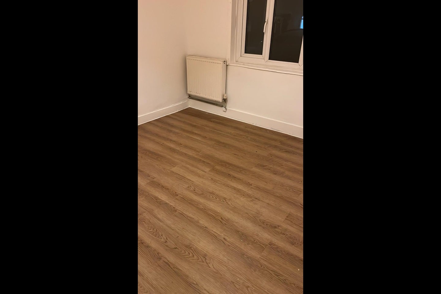 Flat Denmark Road in Greater London