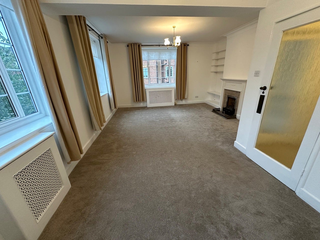 Flat Heathfield Terrace in Greater London