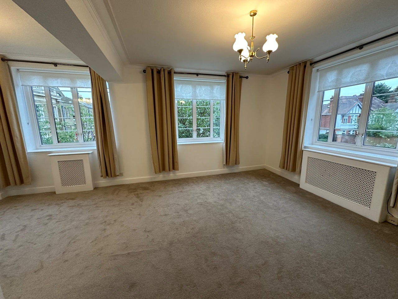 Flat Heathfield Terrace in Greater London