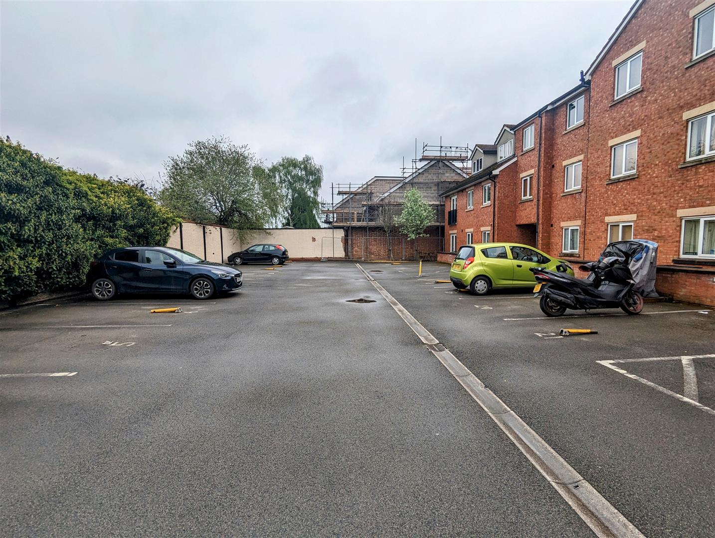Flat Heath End Road in Nuneaton and Bedworth