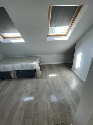 Room Upper Town Road in Greater London