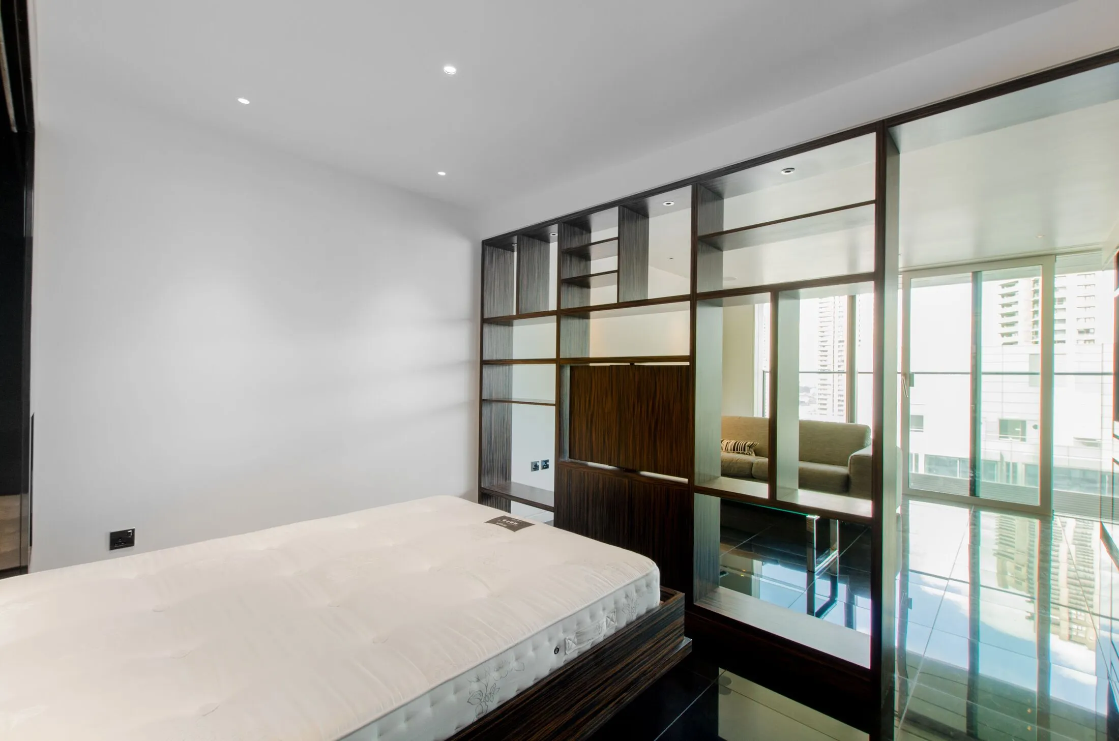 Flat Silk Street in City of London
