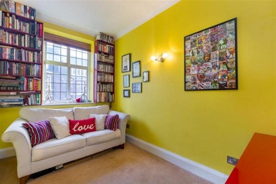 Flat Glenmore Road in London