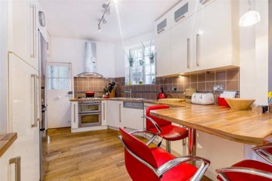 Flat Glenmore Road in London