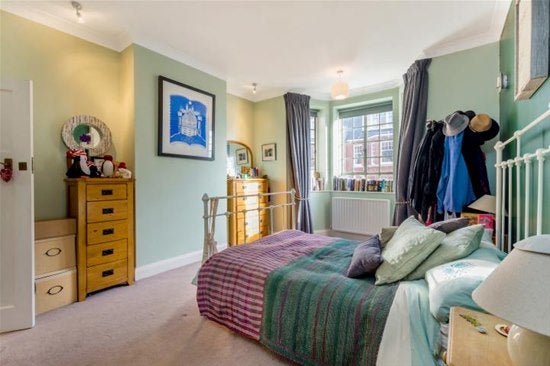 Flat Glenmore Road in London