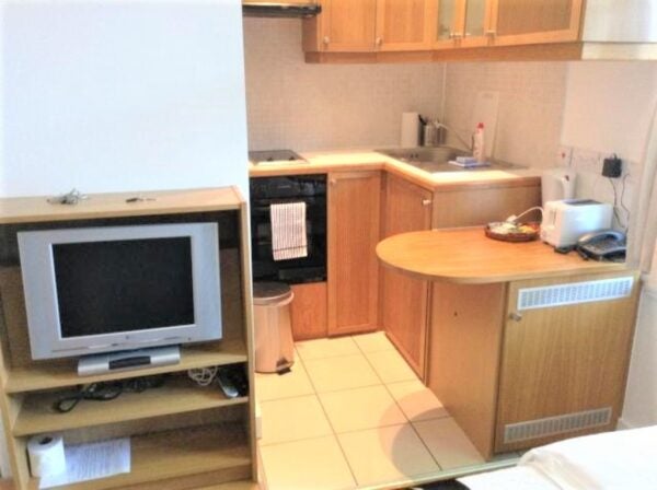 Flat Parfrey Street in Greater London