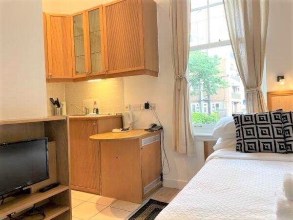 Flat Parfrey Street in Greater London