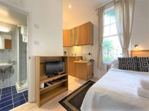 Flat Parfrey Street in Greater London