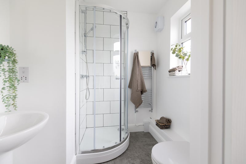 Room Teign Bank Road in Hinckley and Bosworth
