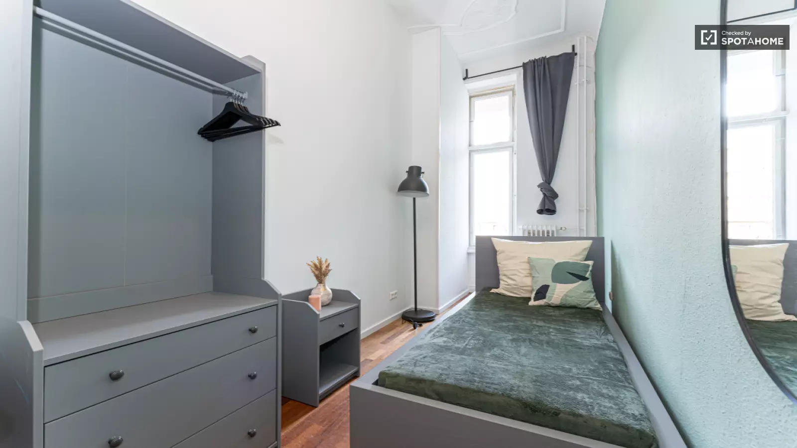 Zimmer Holzmindener Straße in Berlin
