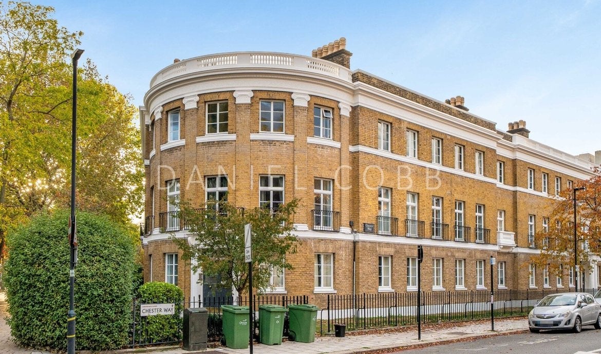 Flat Kennington Lane in Greater London
