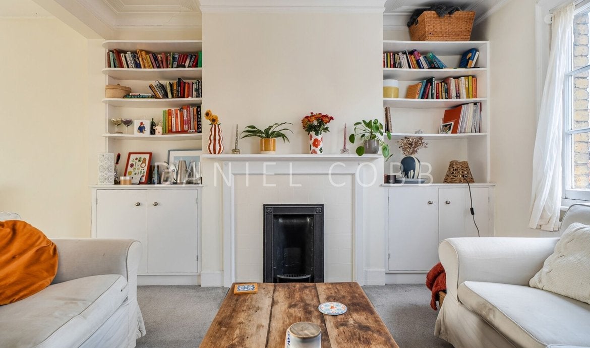 Flat Kennington Lane in Greater London