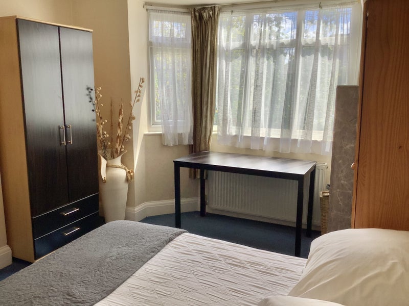 Room Merriman Road in Greater London