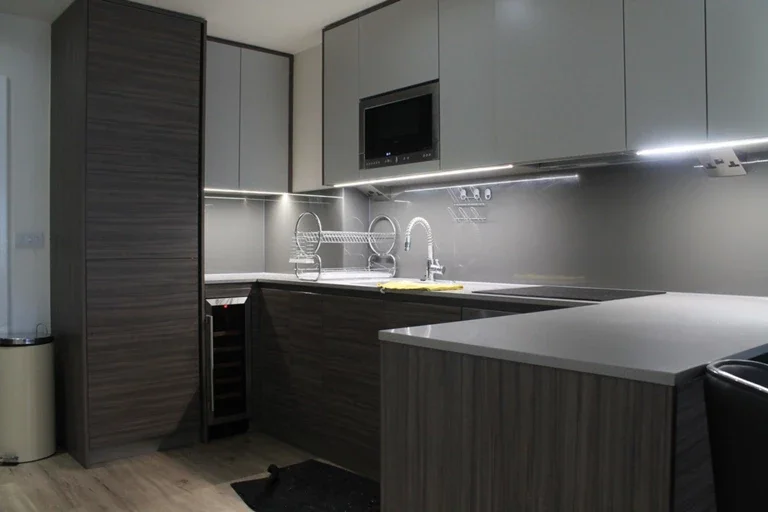 Flat Commander Avenue in Greater London
