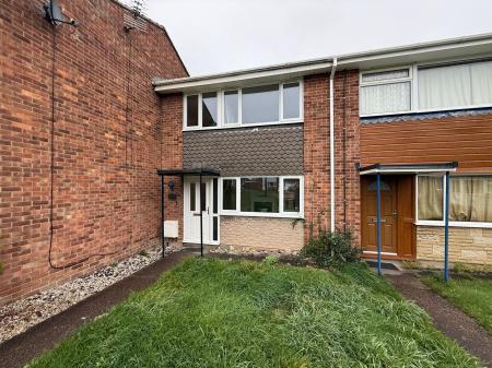 House Oversetts Court in South Derbyshire