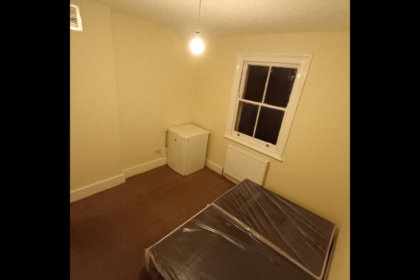 Flat Laleham Road in Greater London