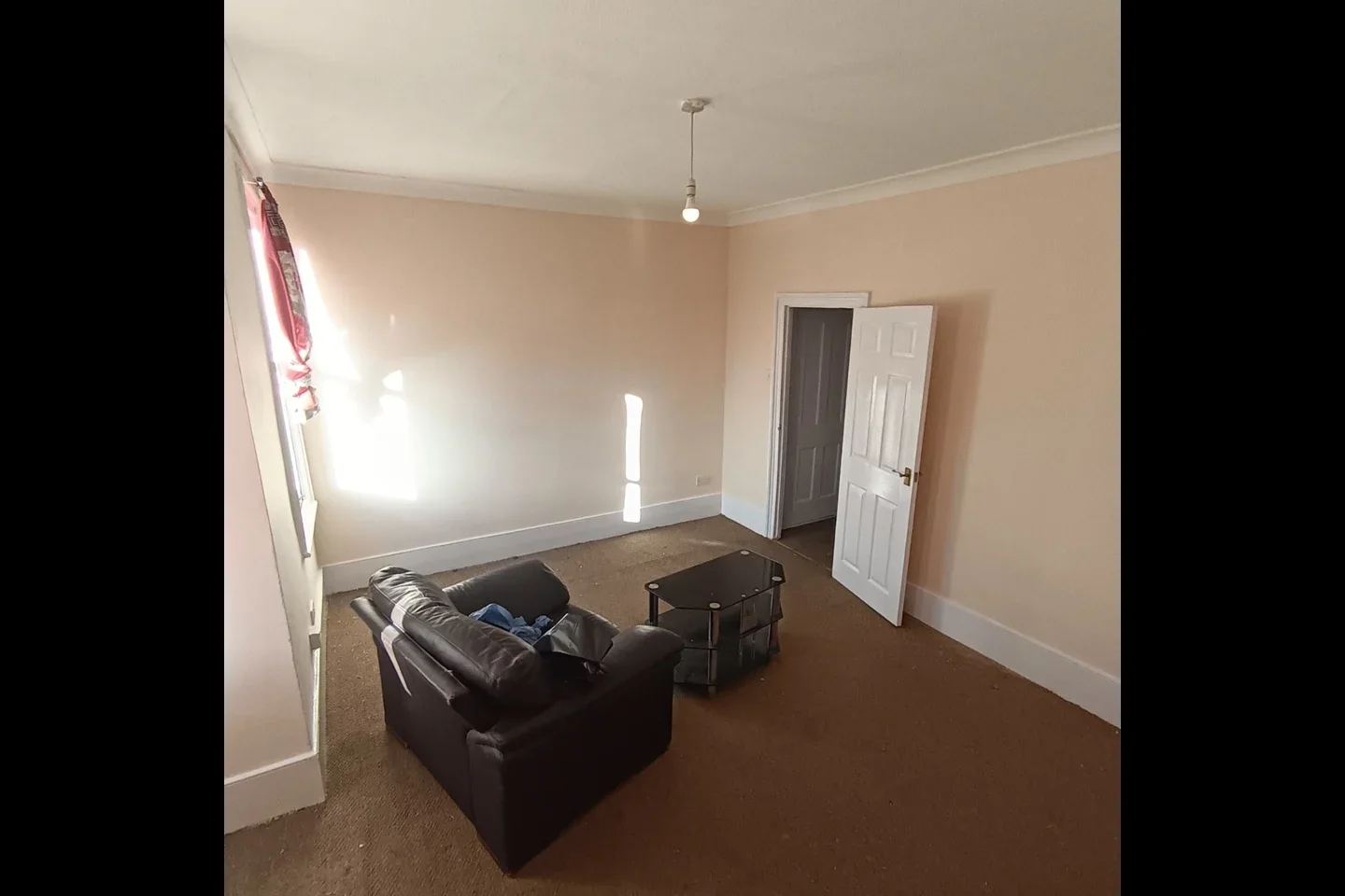 Flat Laleham Road in Greater London