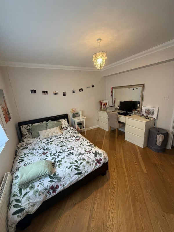Flat Gloucester Terrace in City of Westminster