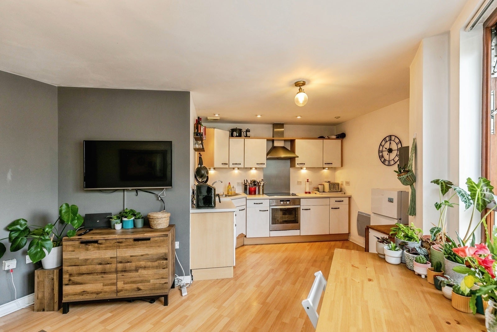 Flat Saint David Mews in Bristol