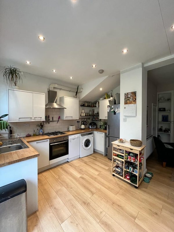 Room Norbury Court Road in Greater London