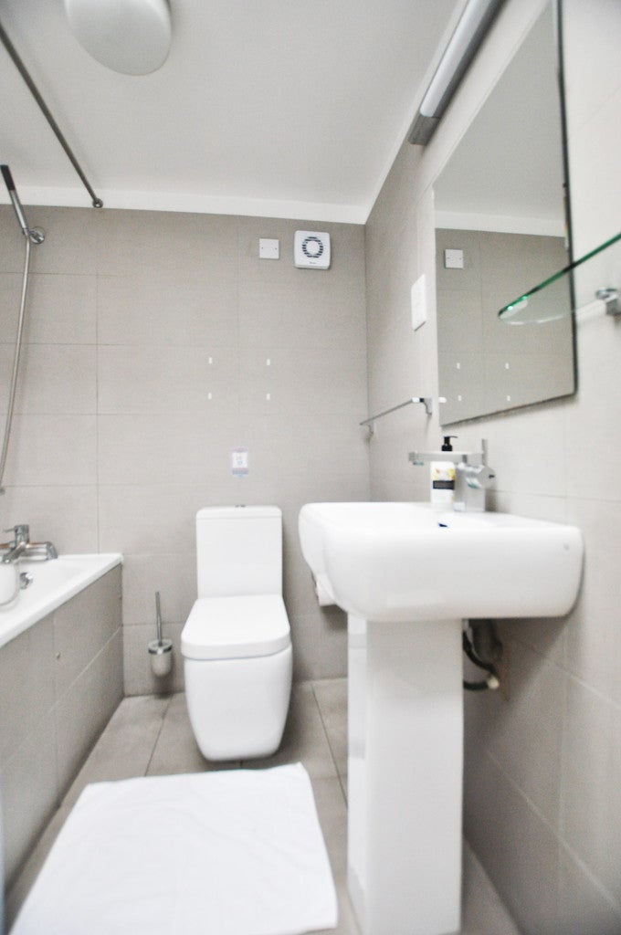 Flat Saint Matthew's Row in Greater London