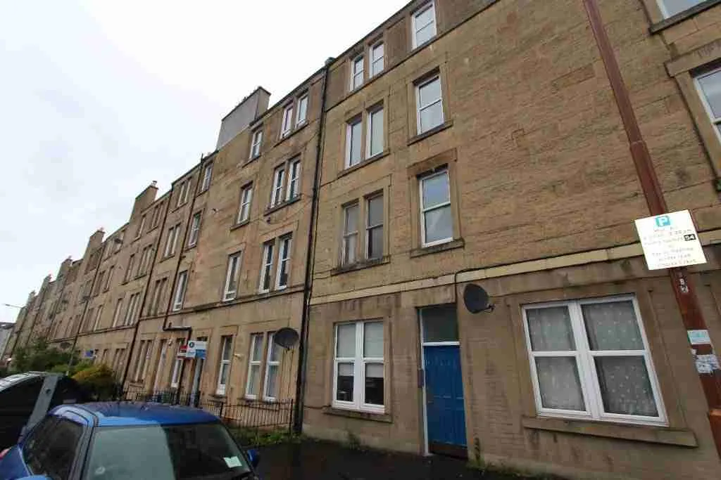 Flat Cathcart Place in City of Edinburgh