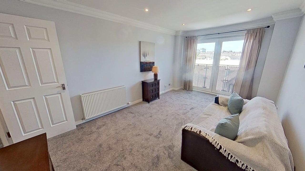 Flat Dawson Road in Glasgow