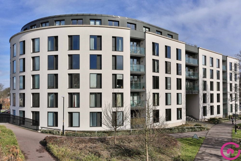 Flat Honeybourne Way in Cheltenham