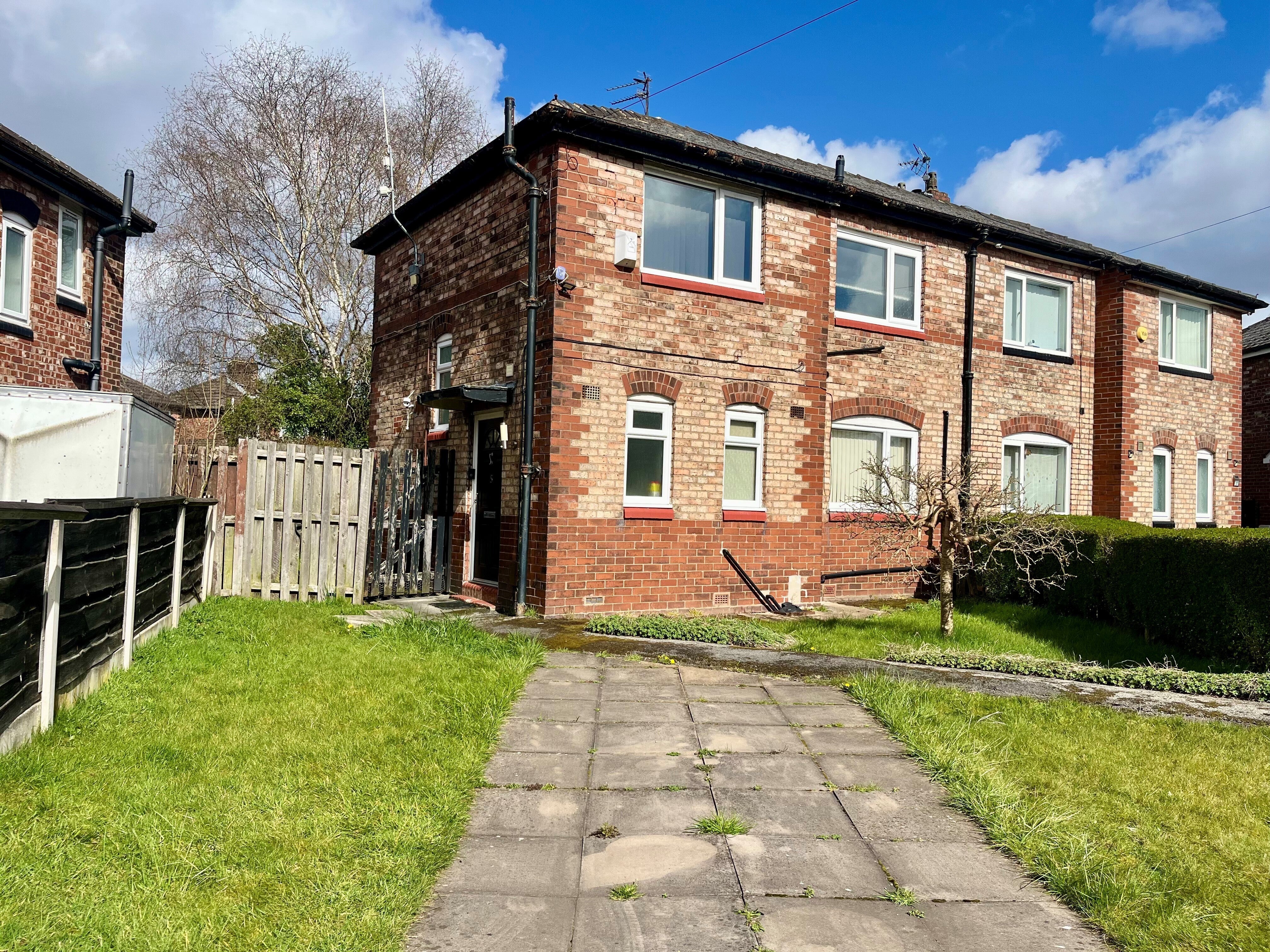 House Newstead Avenue in Manchester
