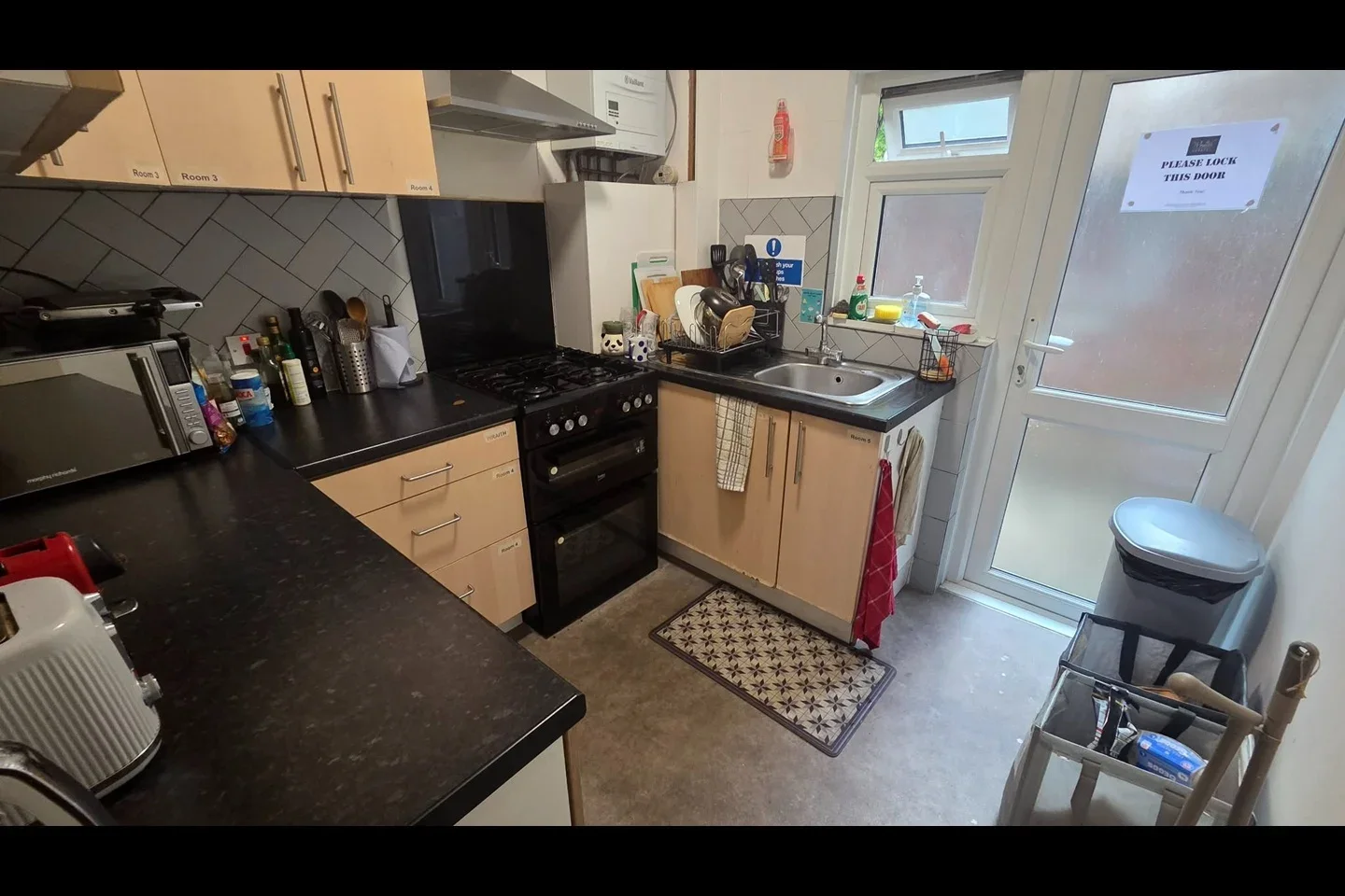 Room All Souls Avenue in Greater London