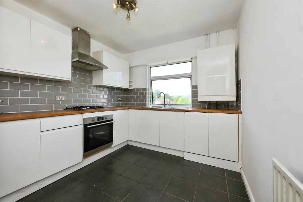Flat Hadleigh Court in Broxbourne