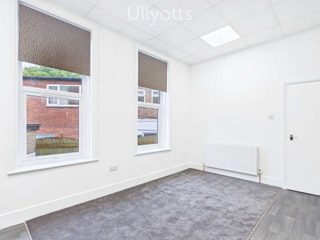 Flat Wycliffe Lane in Bridlington