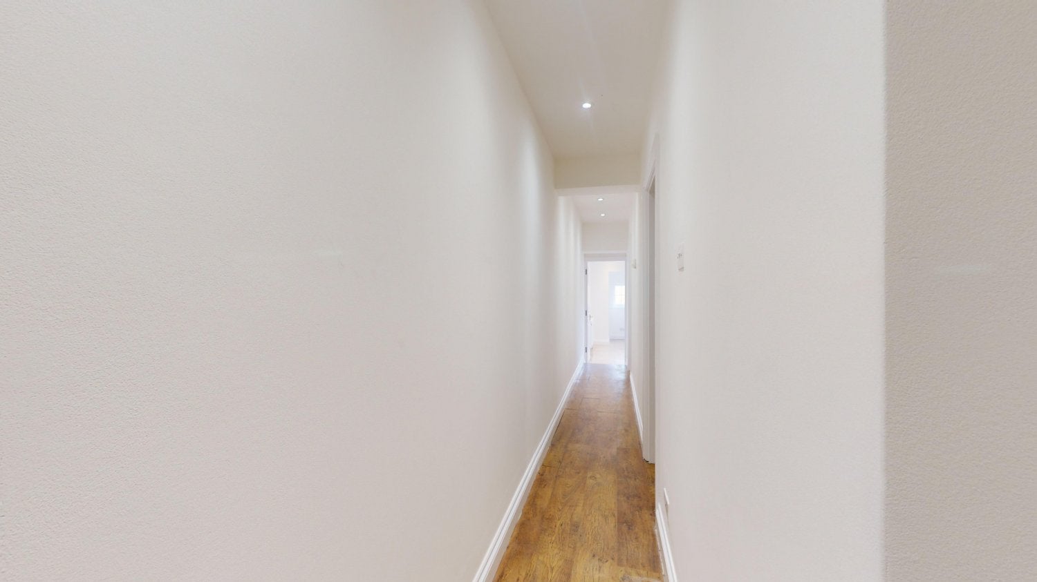Flat Dundee Road in Greater London