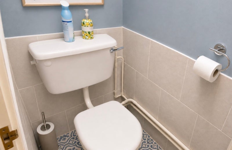Room Crowndale Road in Greater London