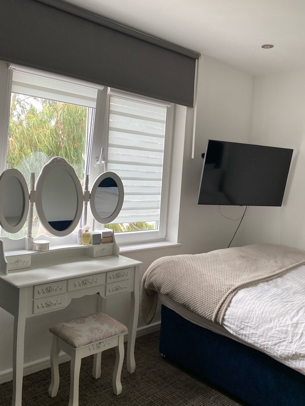 Room Grangecliffe Gardens in Greater London