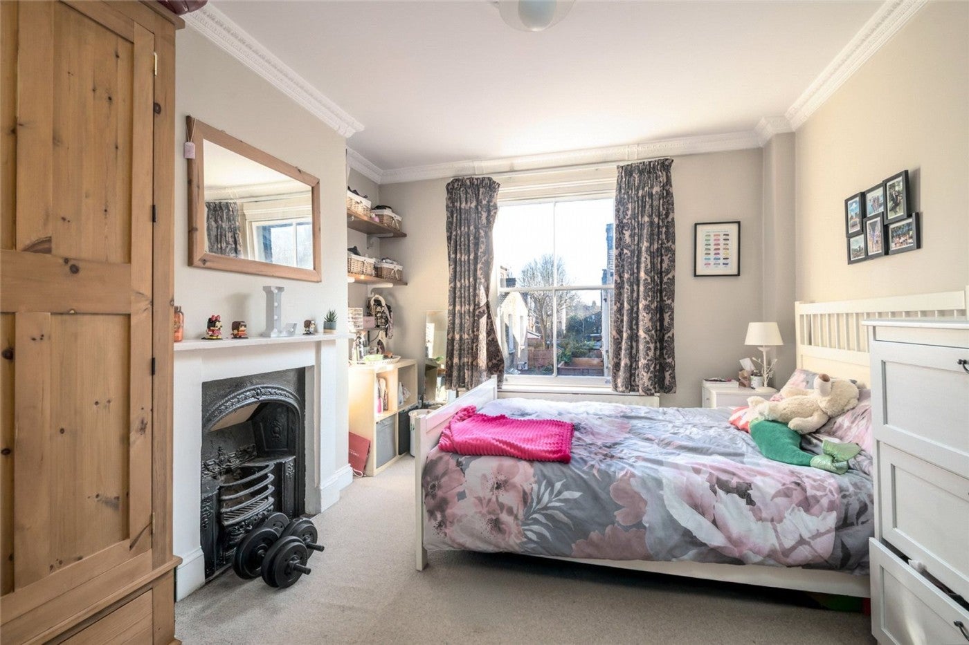 Flat Effra Road in Greater London