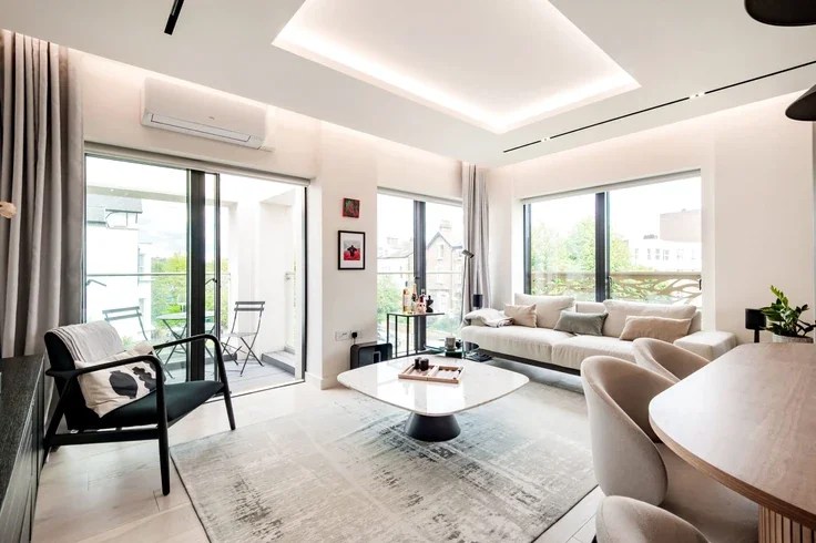 Flat Brondesbury Park in Greater London