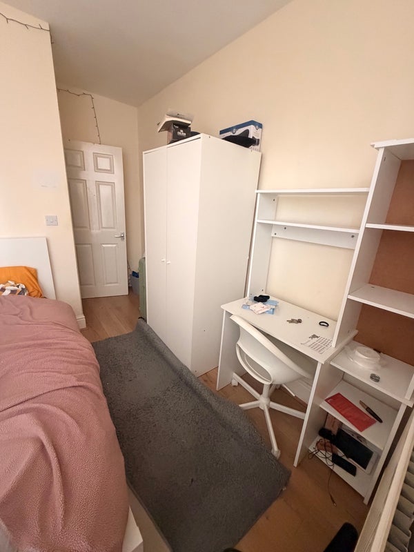 Room Cromer Road in Nottingham