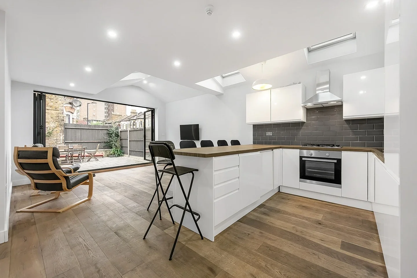 House Elcot Avenue in Greater London