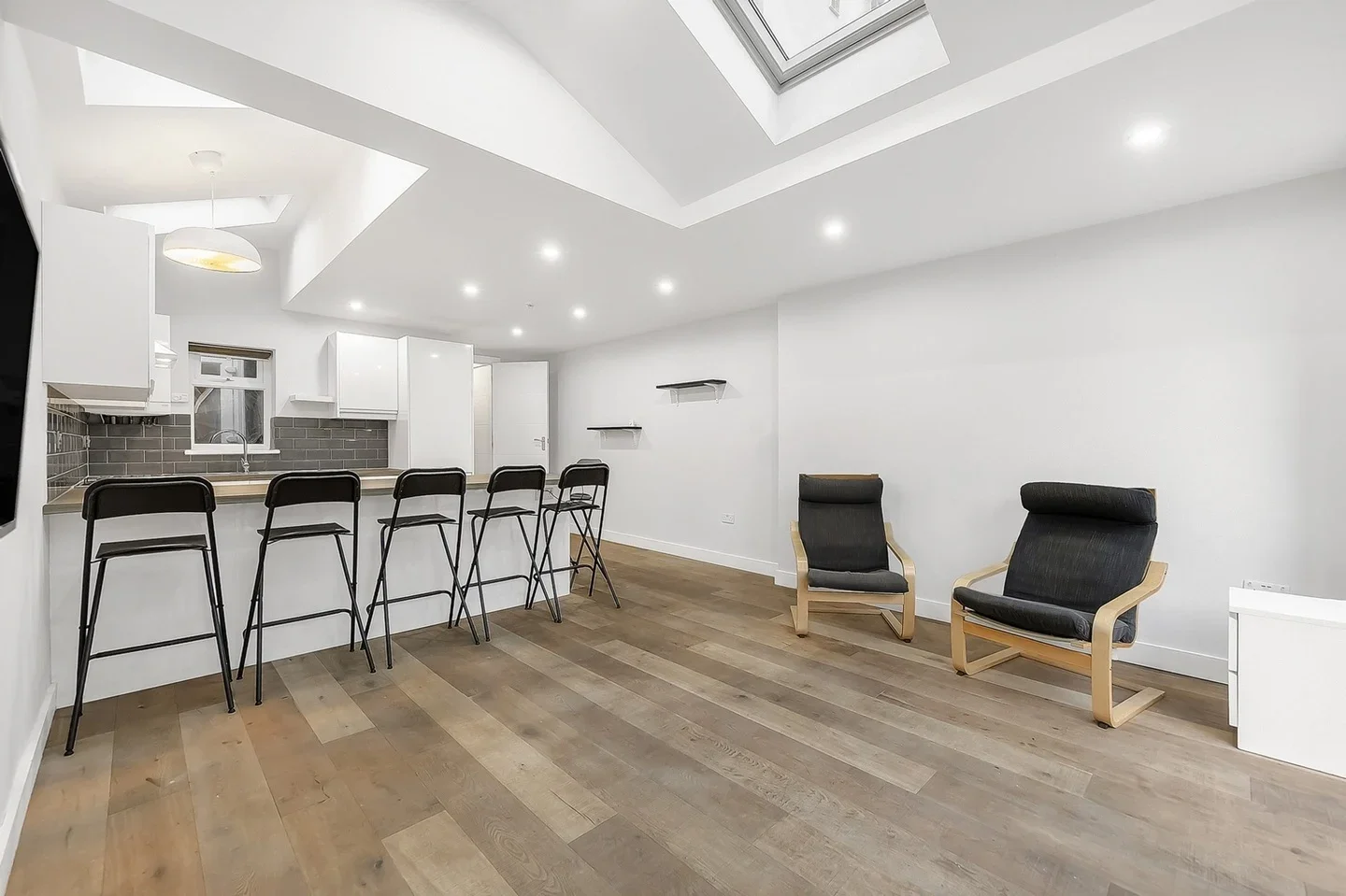House Elcot Avenue in Greater London
