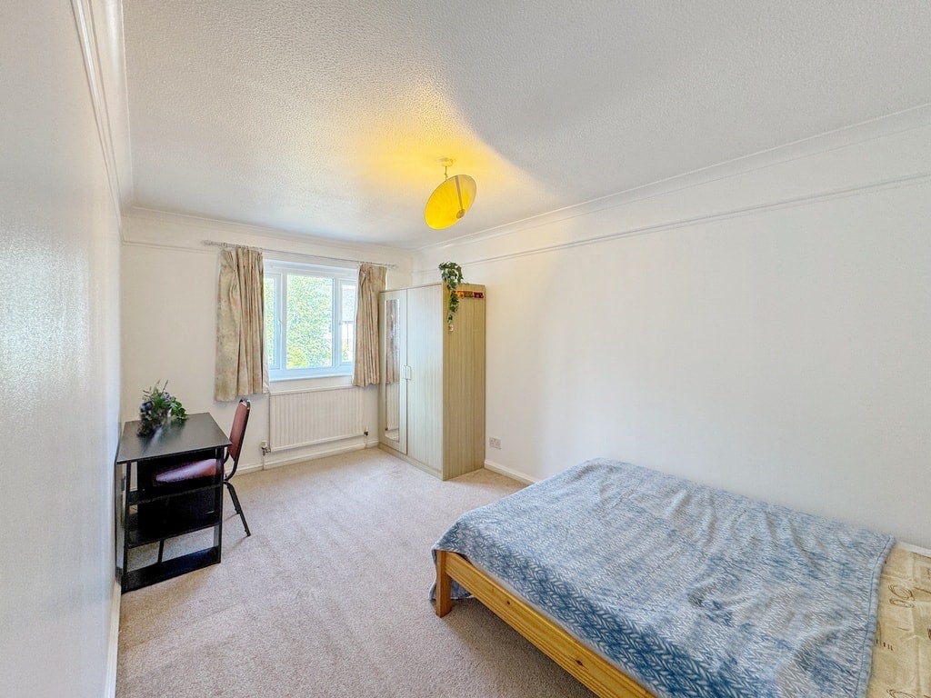 House Gillison Walk in Greater London