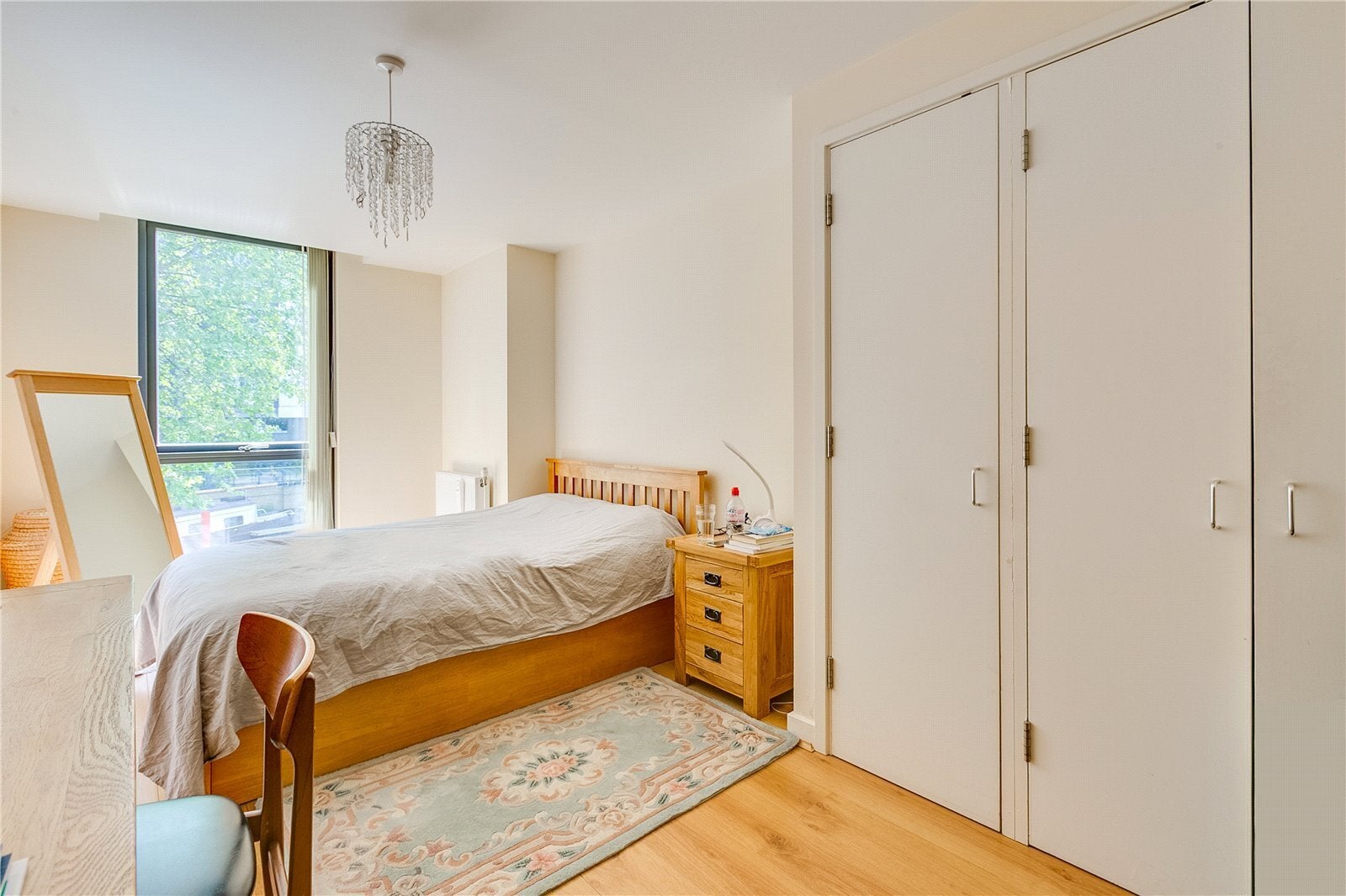 Flat Canalside Square in Greater London